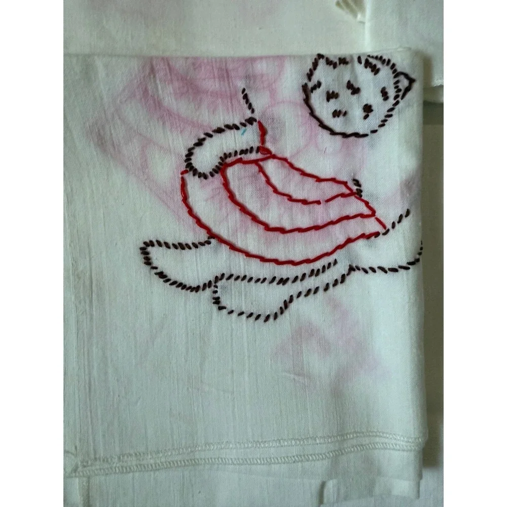 8 Vintage Cat Hand Embroidered Flour Sack Towels - Project to Complete!‎